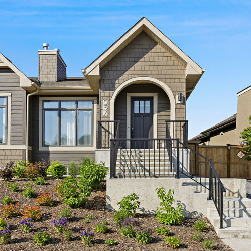 Just Listed: Elevated Lakeside Living in Mahogany – A Bungalow Masterpiece at 537 Marine Drive SE