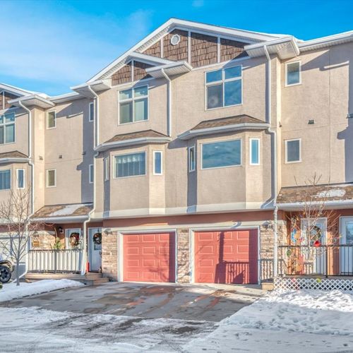 New Listing Spotlight: Modern Townhome in Strathmore