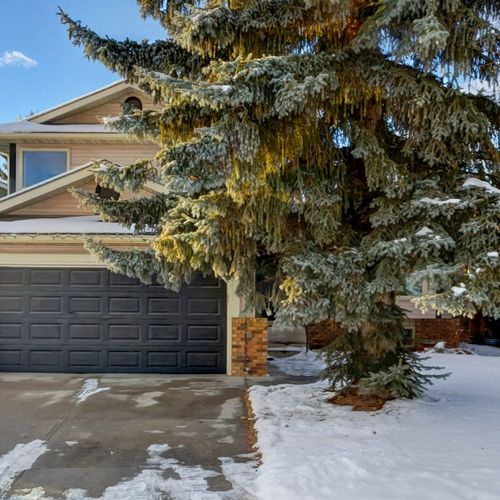 A Rare Sundance Opportunity at 87 Sun Harbour Close SE