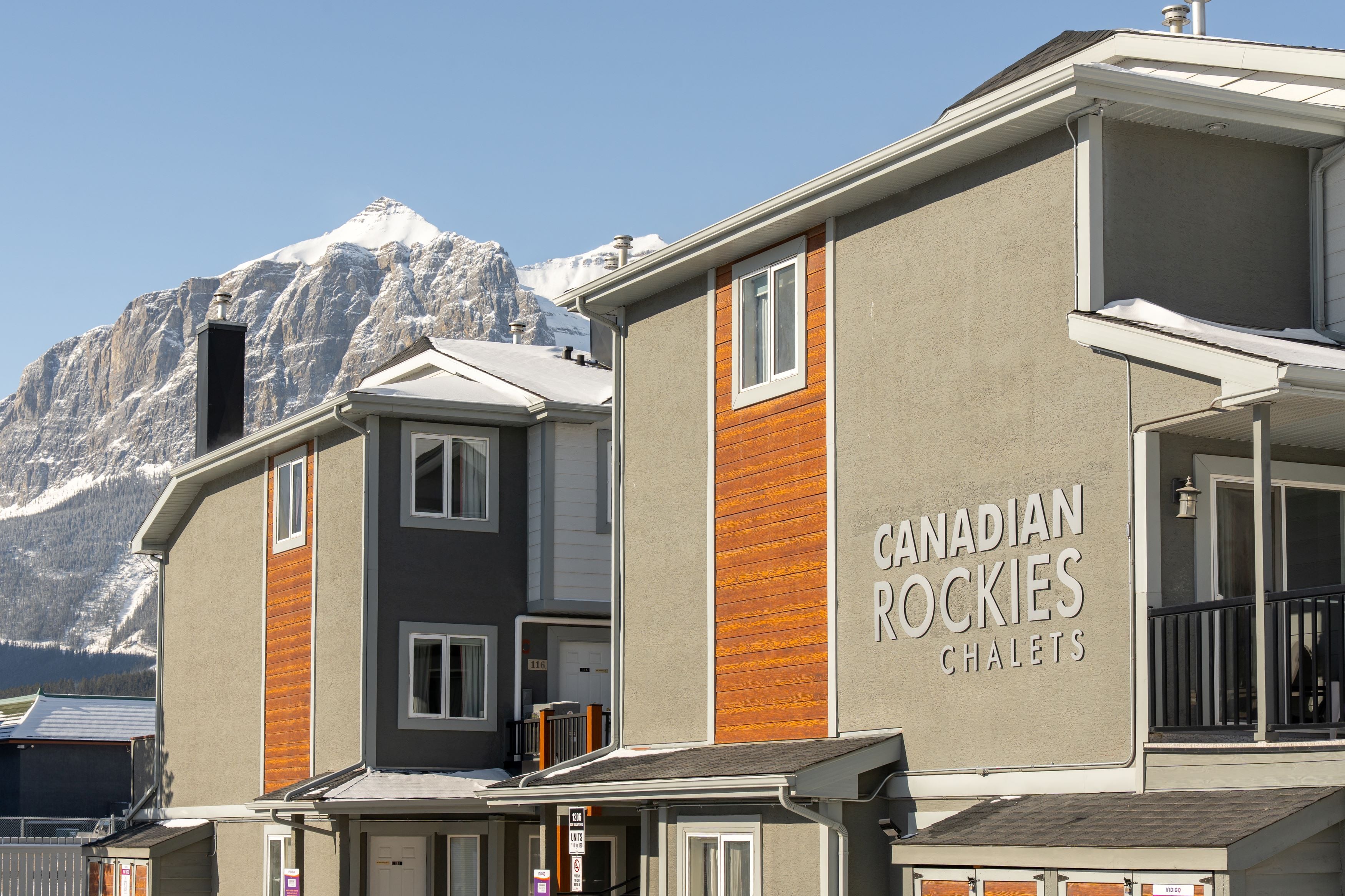 140-1202 Bow Valley Trail-30
