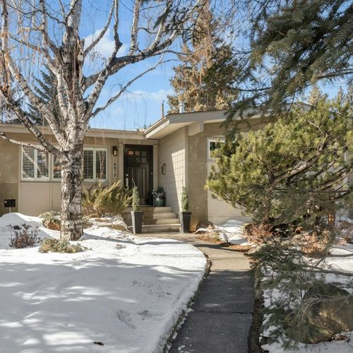 Just Listed: Charming Lakeview Bungalow with Over 2,400 Sq Ft of Living Space