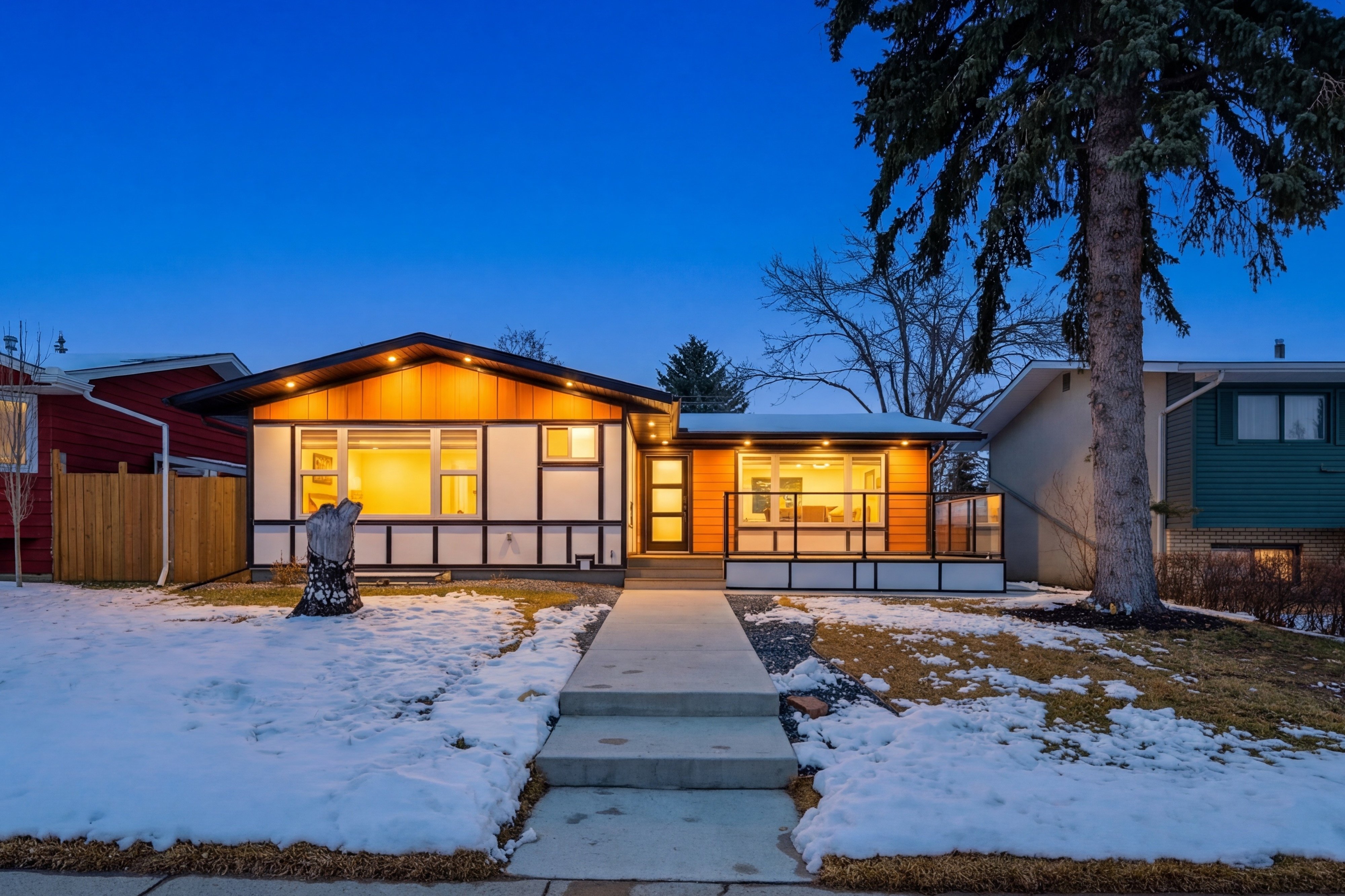 Just Listed in Willow Park: Fully Renovated Bungalow &hellip;