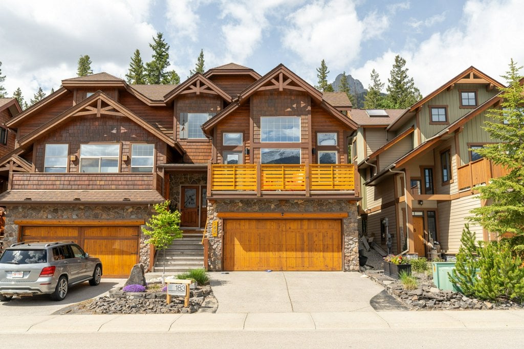 Just Listed: Luxury Mountain Living at 183 Hubman …