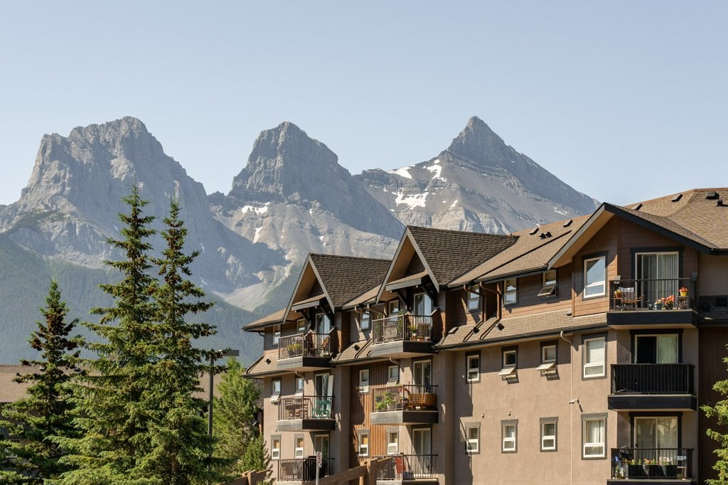 Just Listed: Mountain Living Awaits at 186 Kananaskis …