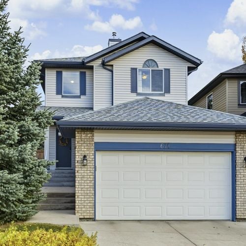 Just Listed in Tuscany: Exceptional Family Living with Modern Upgrades, Solar Power & a Private Backyard