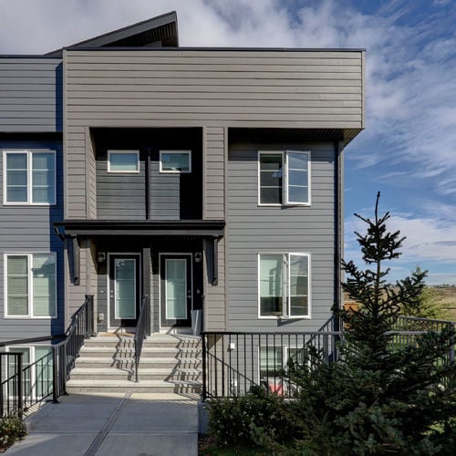 Just Listed: Spacious End-Unit Townhome in Haskayne