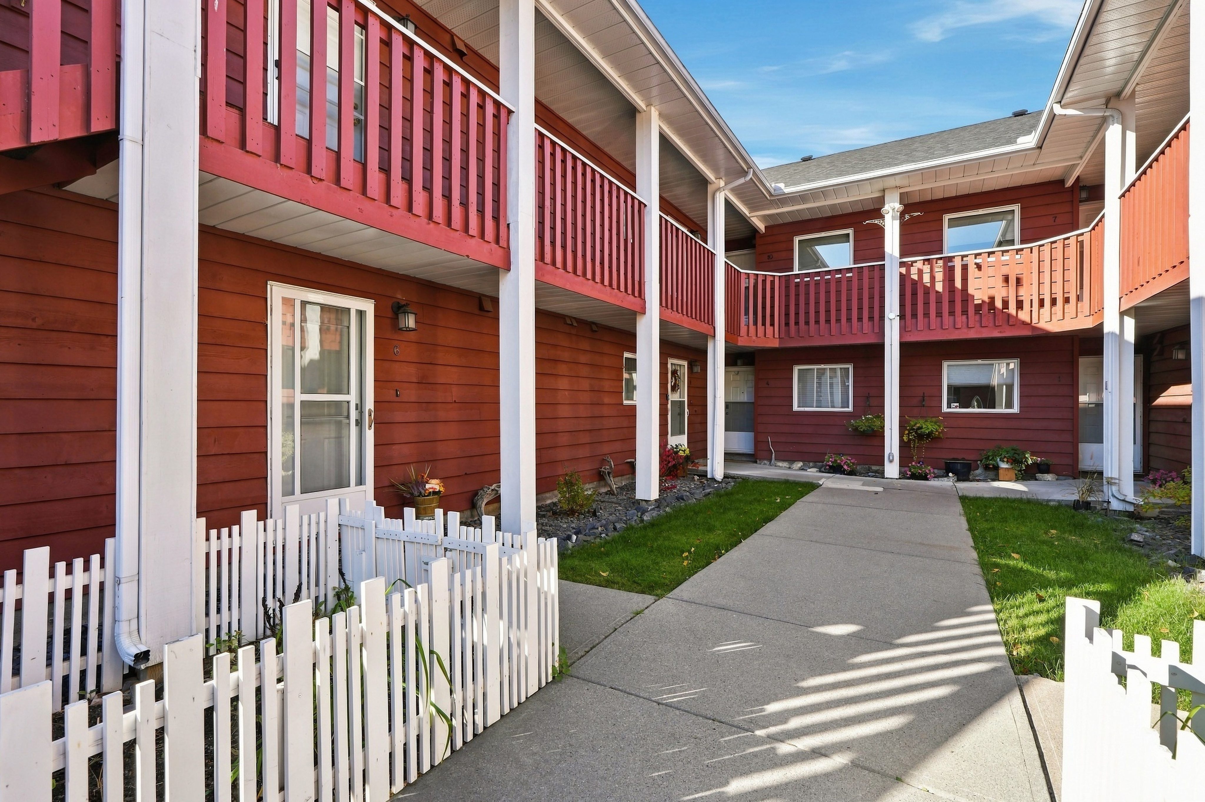 Just Listed: Easy Mountain Living in the Heart …