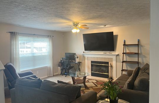 5993 Sycamore Forge Living Room 2