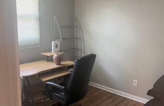 5209 Second Bedroom Pic Portrait