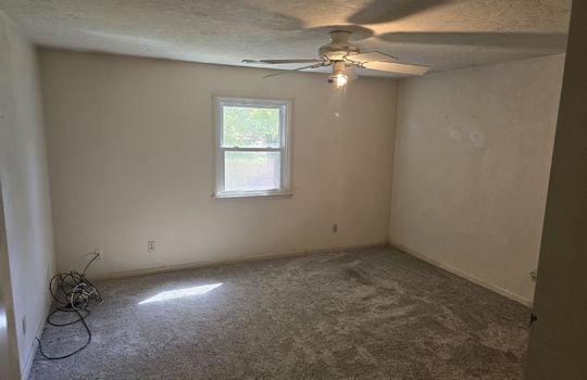 6990 Hickory bedroom