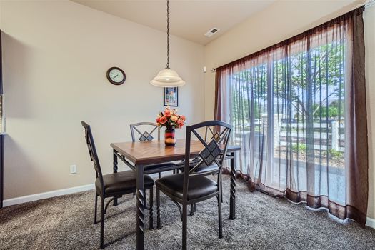 1104 Wisdom Heights &#8211; MLS Sized &#8211; 017 &#8211; 13 Breakfast Area
