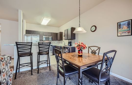 1104 Wisdom Heights &#8211; MLS Sized &#8211; 018 &#8211; 14 Breakfast Area