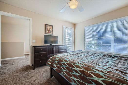 1104 Wisdom Heights &#8211; MLS Sized &#8211; 021 &#8211; 18 2nd Floor Primary Bedroom