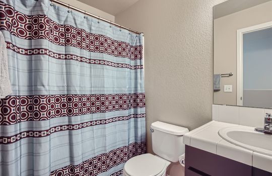 1104 Wisdom Heights &#8211; MLS Sized &#8211; 026 &#8211; 26 2nd Floor Bathroom