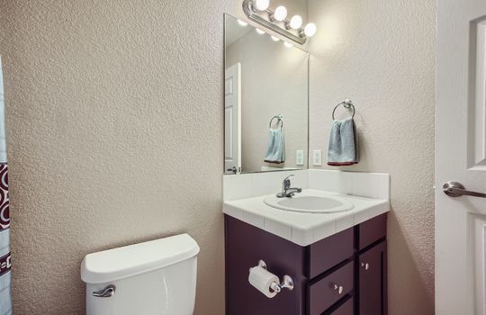 1104 Wisdom Heights &#8211; MLS Sized &#8211; 027 &#8211; 27 2nd Floor Bathroom