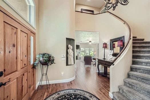 454 Silbrico Way – MLS Sized – 003 – 10 Foyer