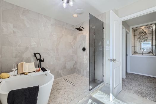 4875 Garden Trail – Web Quality – 004 – 07 Primary Bathroom