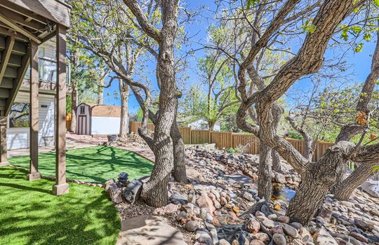 4875 Garden Trail &#8211; Web Quality &#8211; 009 &#8211; 15 Backyard