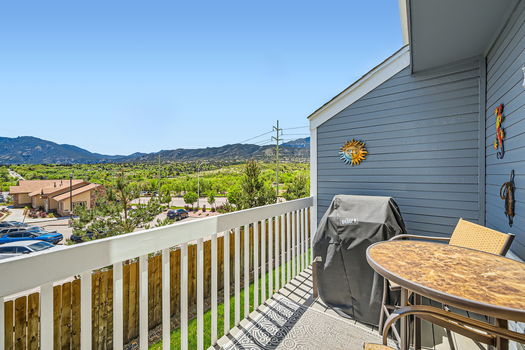 2186 Giltshire Drive - MLS Sized - 023 - 27 Deck