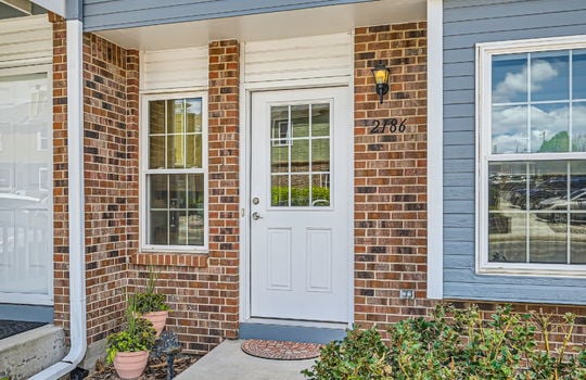 2186 Giltshire Drive - MLS Sized - 002 - 02 Exterior Front Entry