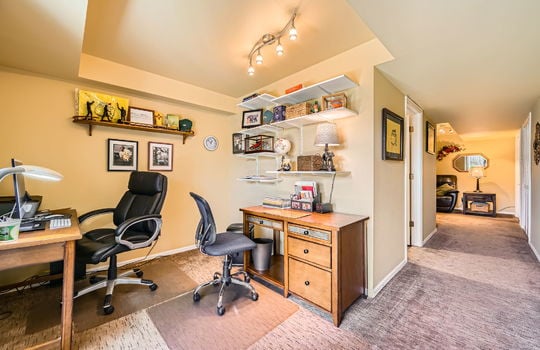 2186 Giltshire Drive - MLS Sized - 021 - 24 Lower Level Office