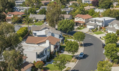 Do Move Managers Work with Real Estate Agents: Roles Explained