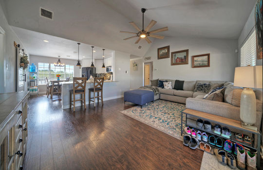 344 Beulah Ln Dripping Springs-large-007-028-Living RoomBreakfast Bar and-1490&#215;1000-72dpi