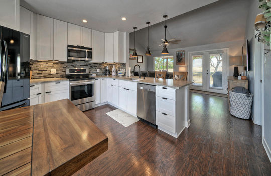 344 Beulah Ln Dripping Springs-large-009-031-Dining AreaKitchen and Living-1490&#215;1000-72dpi