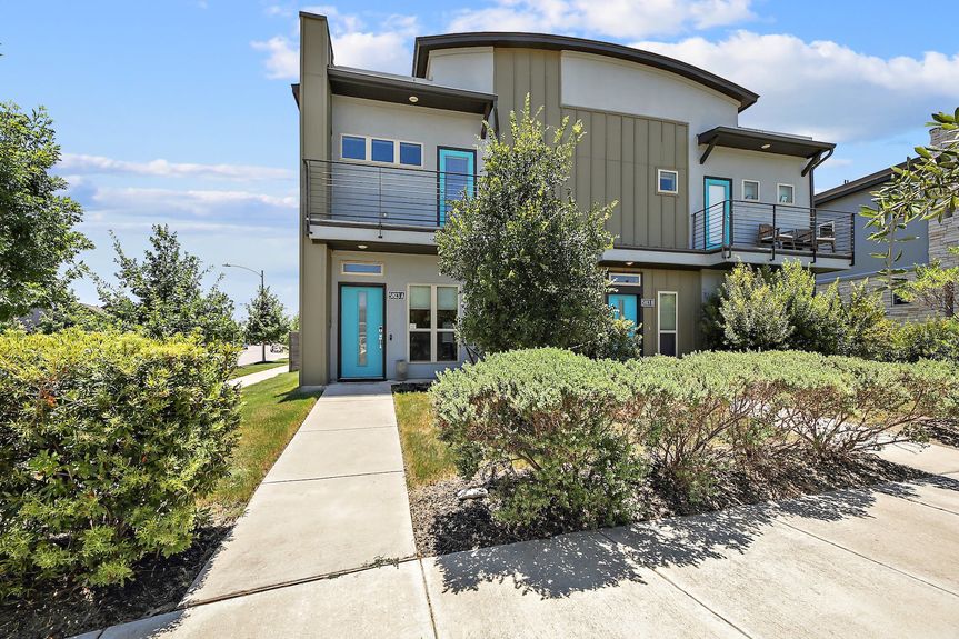 001-447108-5813 Charles Merle Dr001_12650926