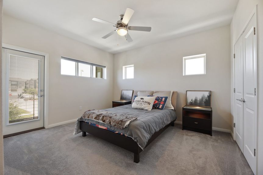 012-447108-5813 Charles Merle Dr012_12650955