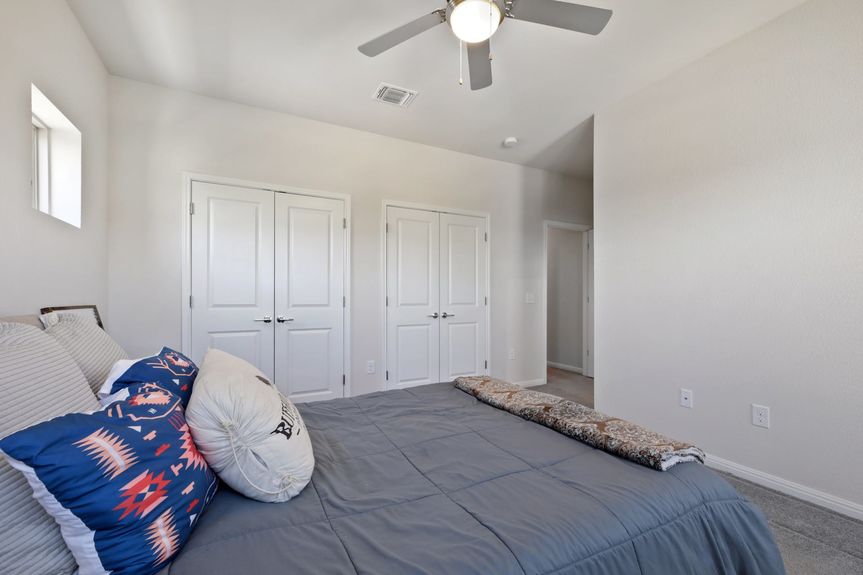 013-447108-5813 Charles Merle Dr013_12650958