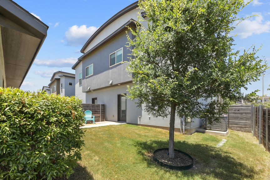 025-447108-5813 Charles Merle Dr025_12650993