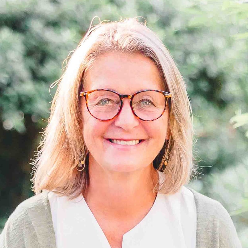 Dawn-Gibson-Headshot