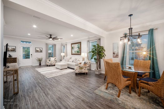 Interior view of 102 Salt Air Ct