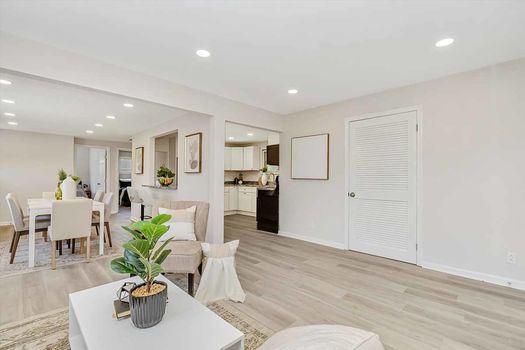 09-7001-Red-Bird-Rd-17