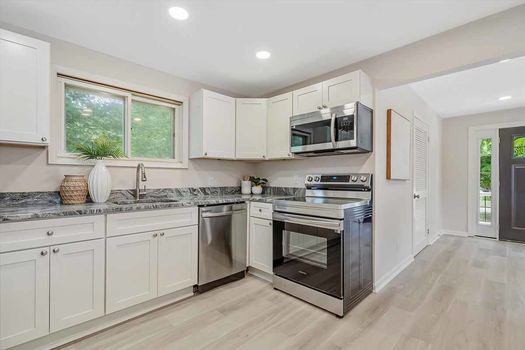 15-7001-Red-Bird-Rd-22