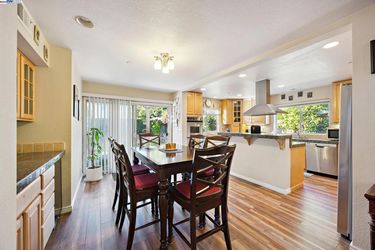 33ce6f7d7d30e542301027d546f4ca9dl-m2852506884rd-w2048_h1536