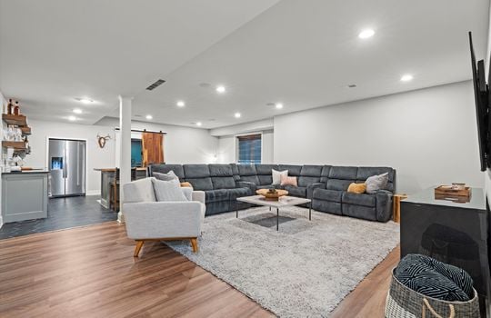 42-8023 Wenonga Rd