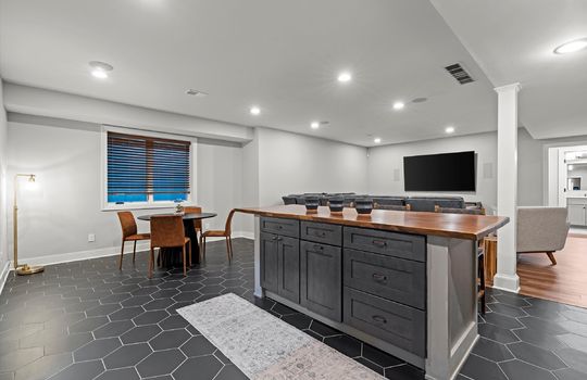48-8023 Wenonga Rd