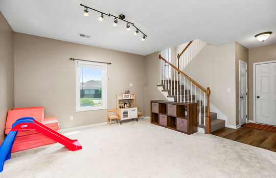 9204NHOLLYST23
