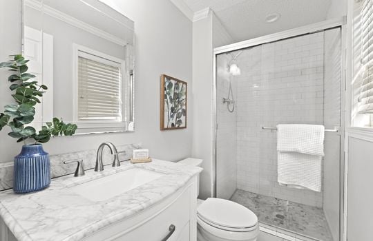 17-3811 W 98th St