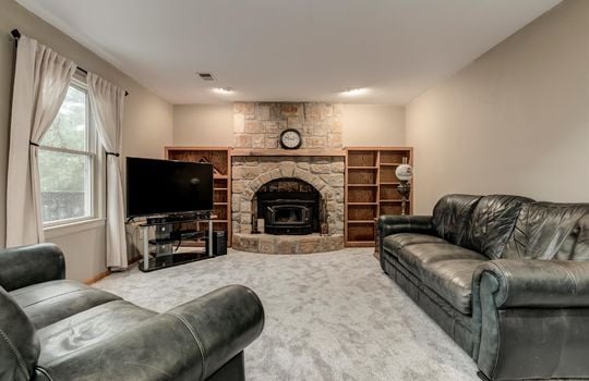 18-28465W85thTerr (18 of 20)