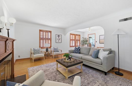 10-5302 W 57th St