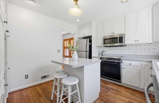 12-5302 W 57th St