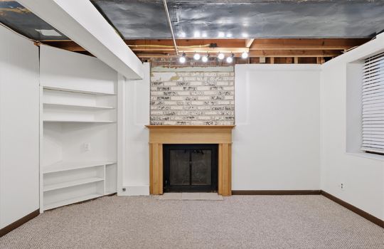 31-5302 W 57th St