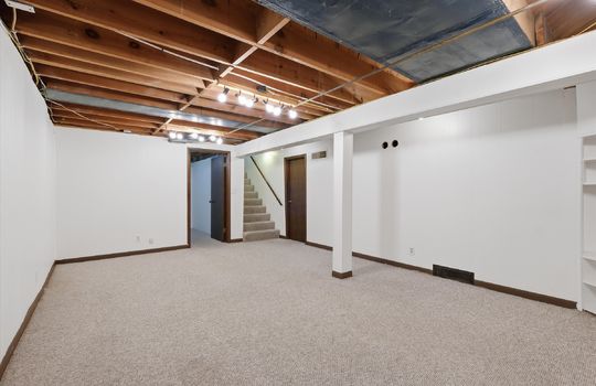32-5302 W 57th St