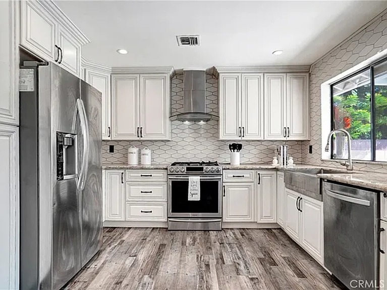 0e6db56ceee0f22758620d7966576935-cc_ft_576