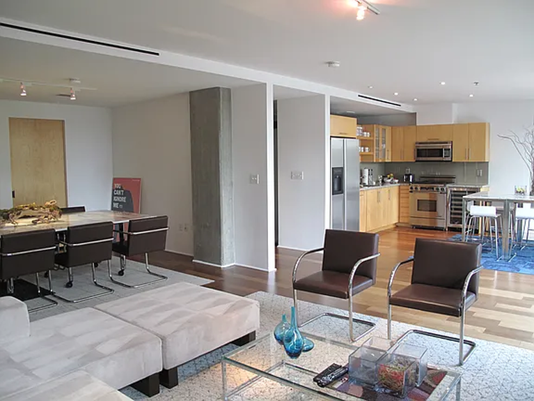 b5b9de4aeb1a25760cdc71eae4d34ee6-cc_ft_576