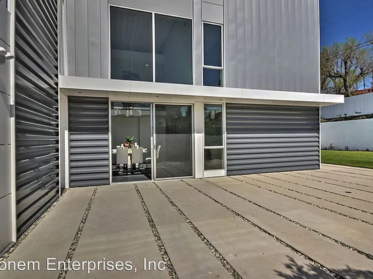 e4bf7676c01457c99357102245ba9cd2-cc_ft_576