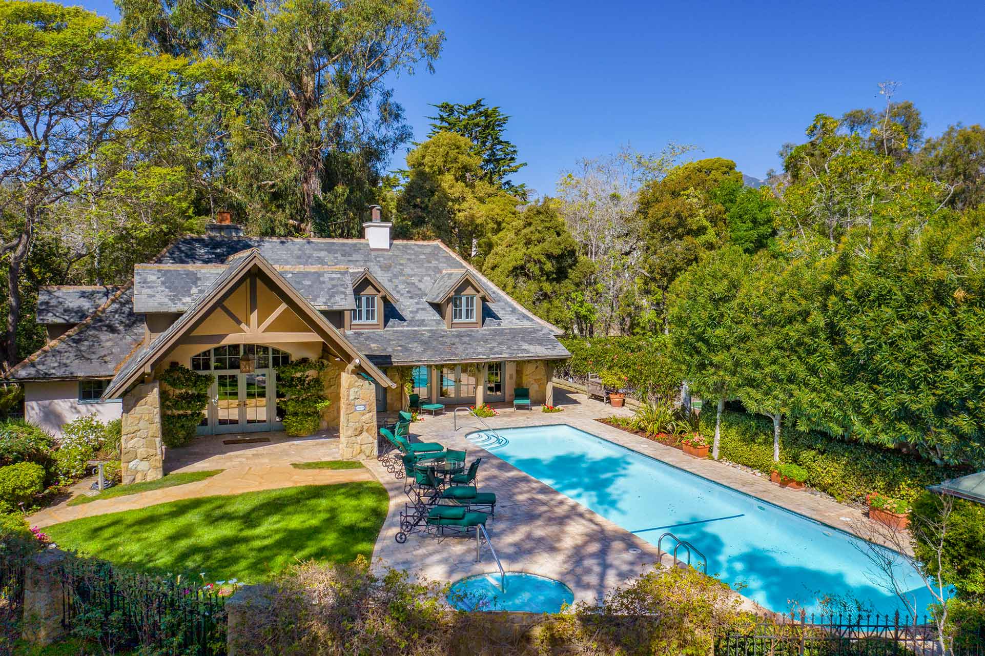 1491-Bonnymede-Drive-photo-15